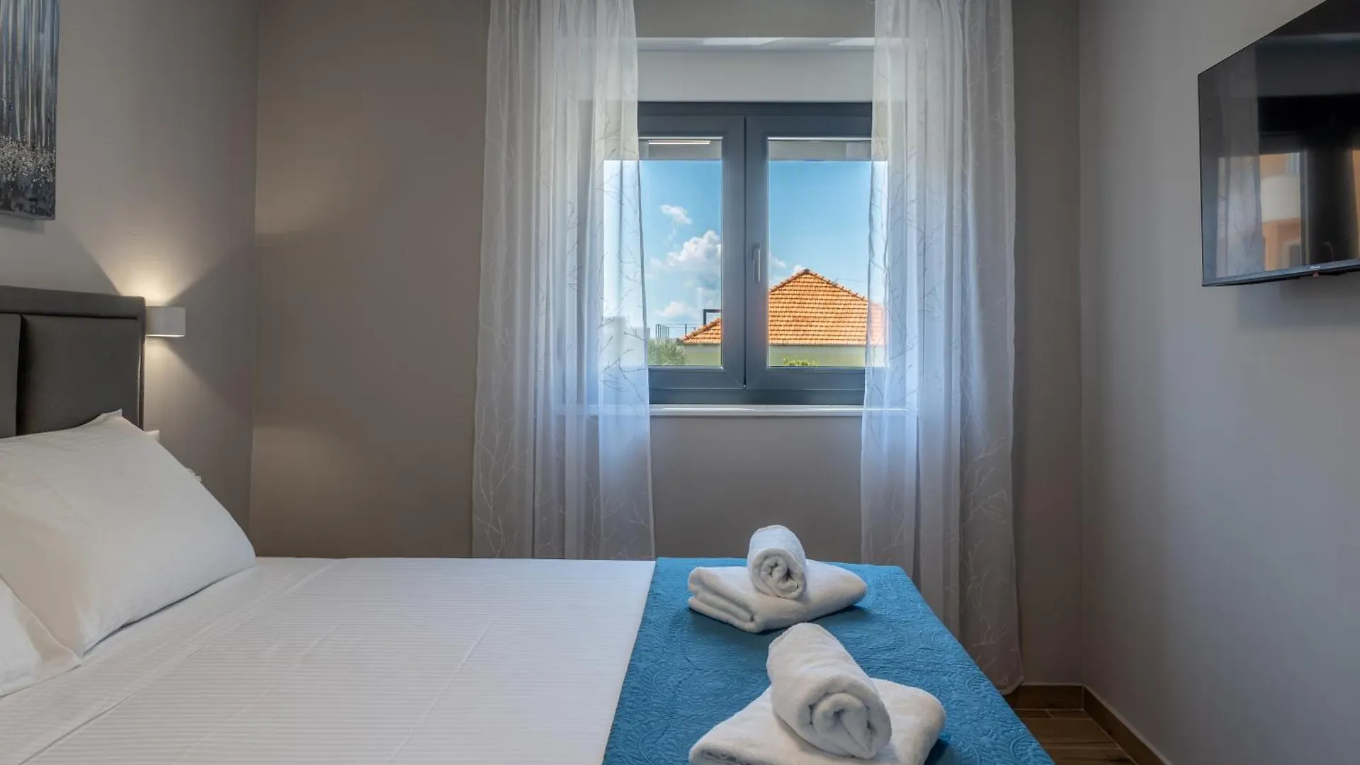 Villa Angelo ורסי