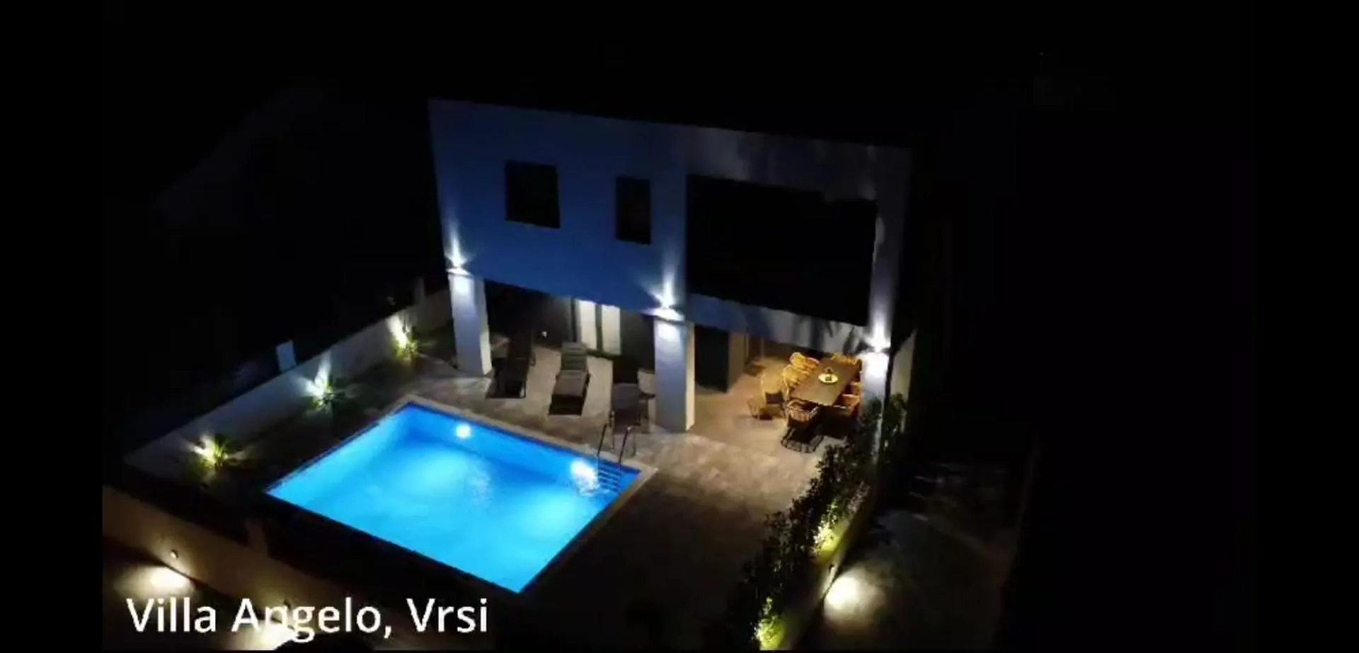 Villa Angelo ורסי